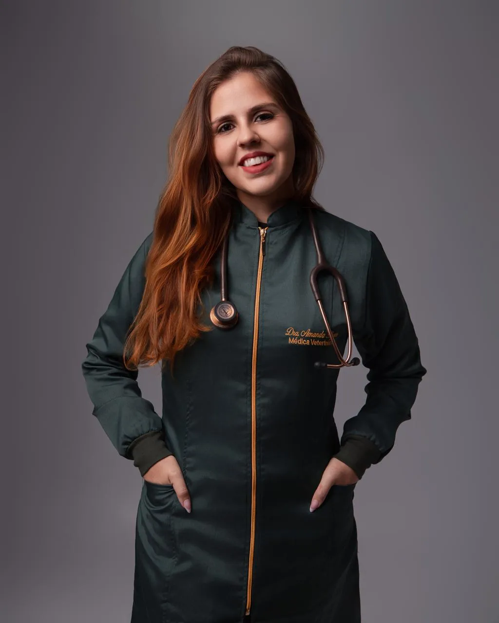 Dra. Amanda Bruns em atendimento domiciliar